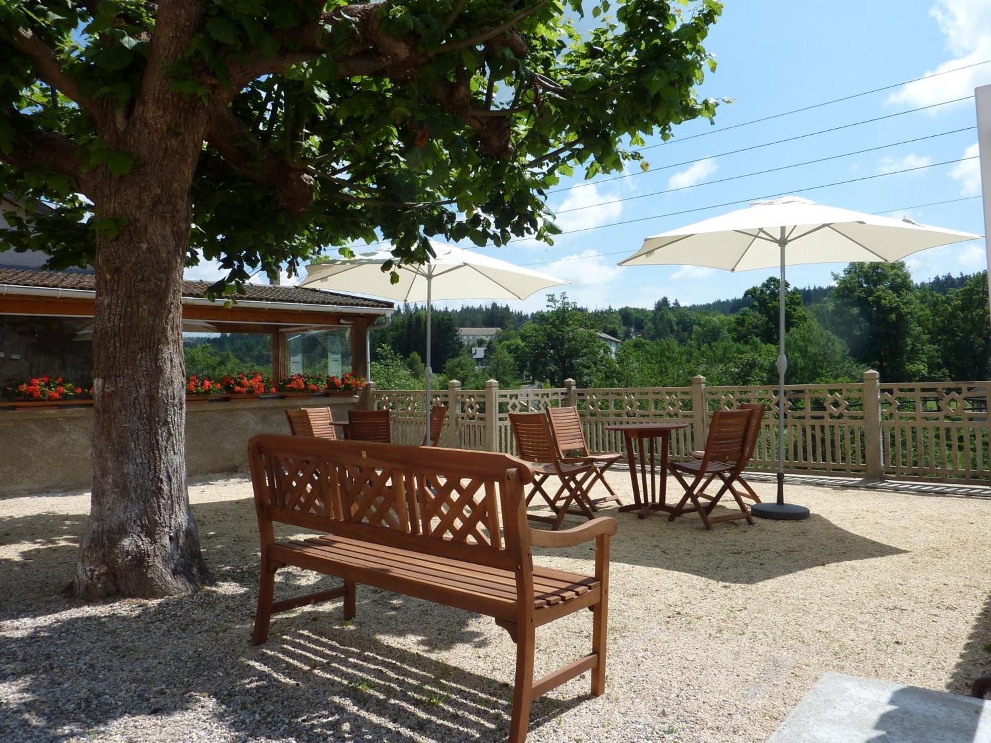 Hotel De La Plage Le Chambon-sur-Lignon Exterior photo